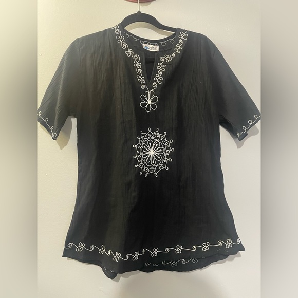 Sile official black and white embroidery shirt, Size 2 - Picture 1 of 4